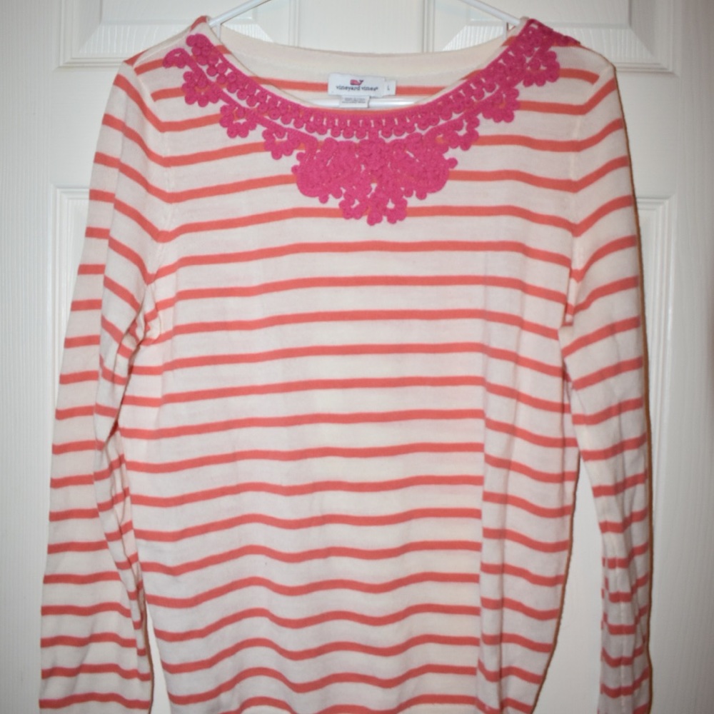 VINEYARD VINES sweater. NEVER WORN. Size L.